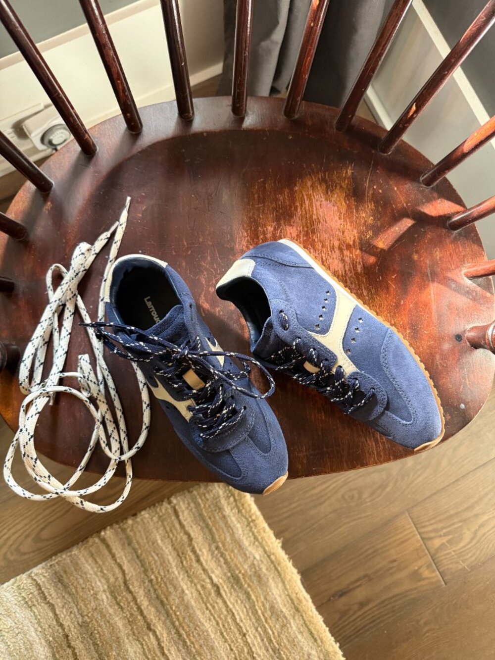 Larroudé Stella Sneaker Navy Suede Ivory Leather Size 8 NWT